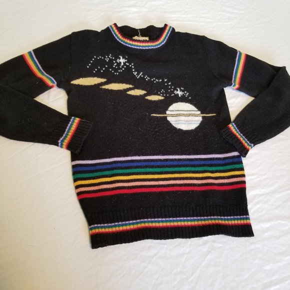 saturn sweater